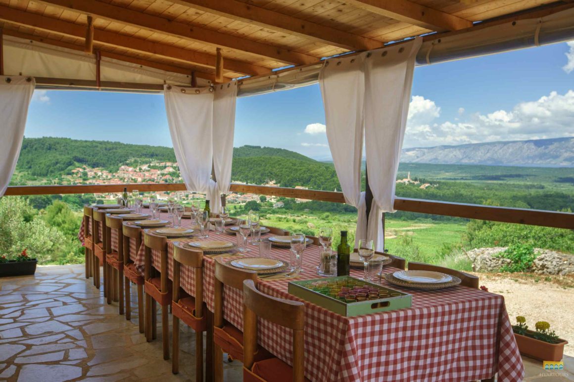 Hvar Wine tours Hvar’s wine story